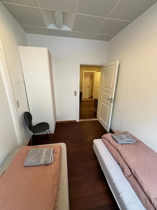 7 Bedroom - Free Parking Aalborg Apartment