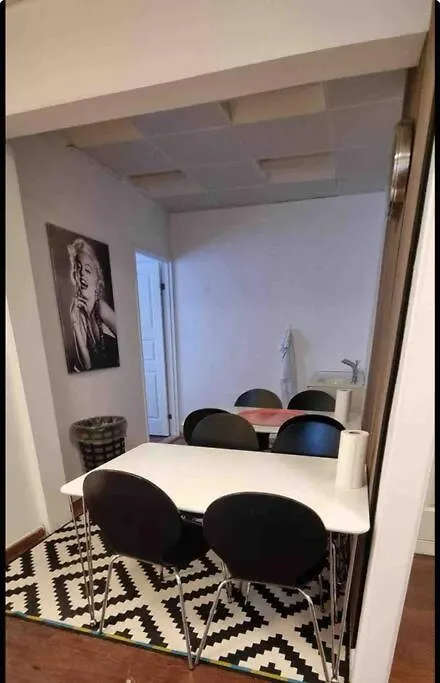 7 Bedroom - Free Parking Aalborg Apartment